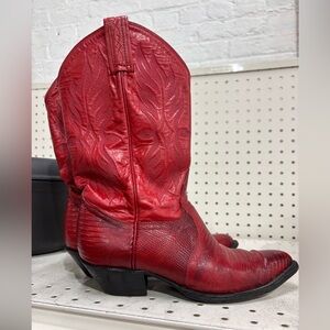 Vintage exotic lizard Tony Lama boots